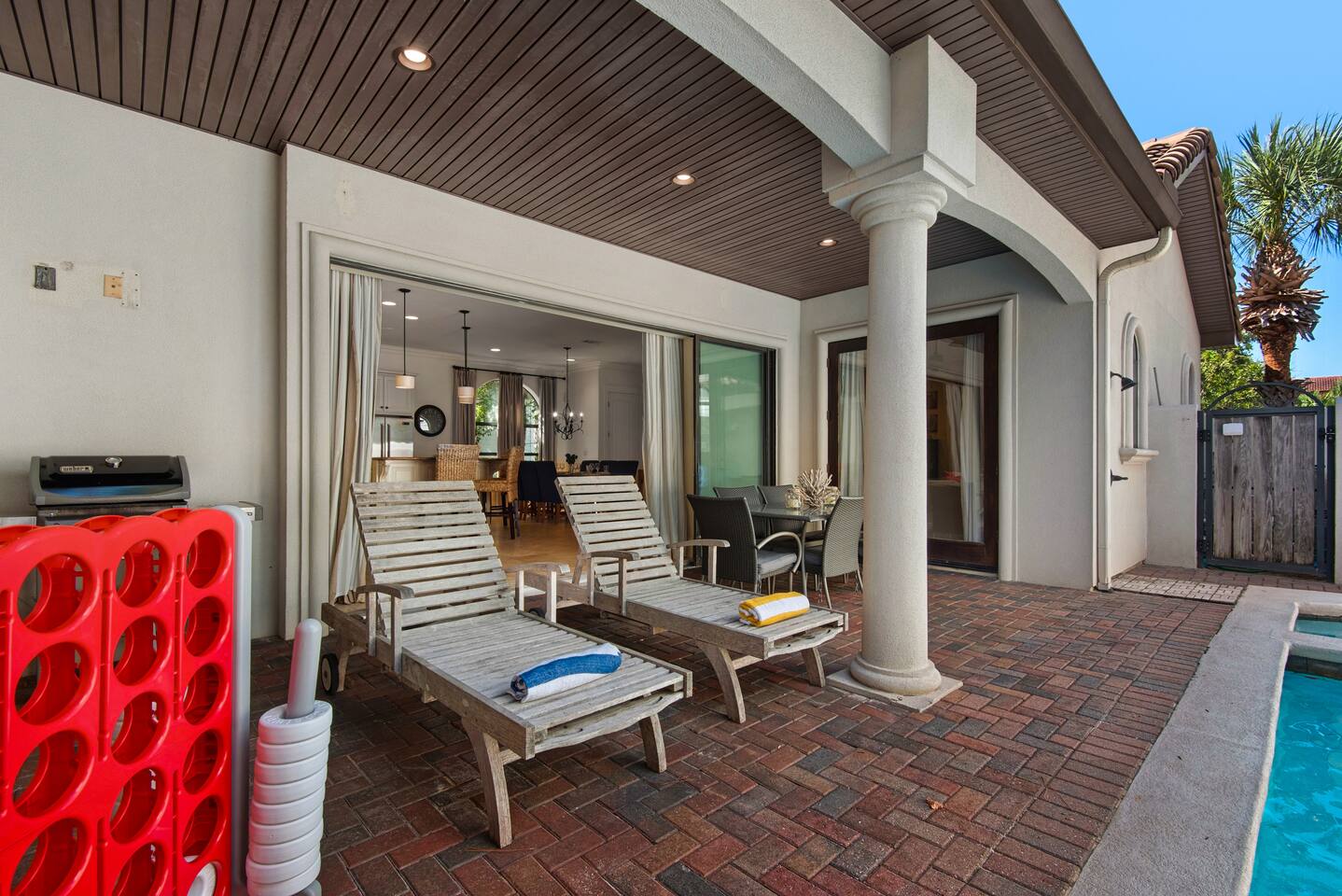 6 Bedroom Home with Pool 10 minute Walk To Beach – Photo 15