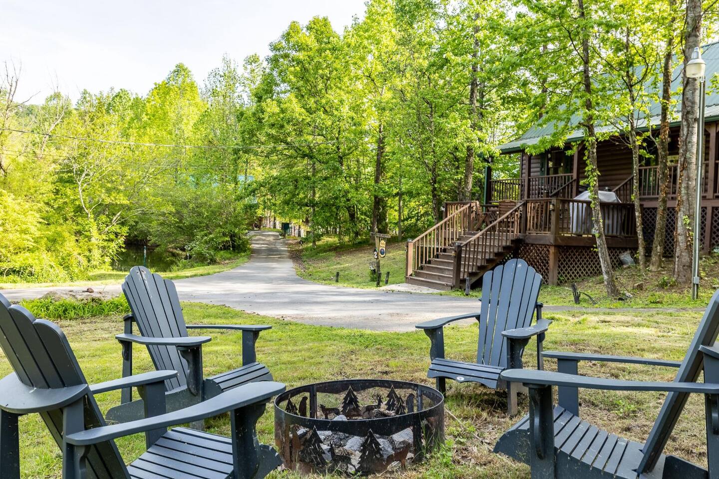 New Listing-Fishing Pond-Hot Tub-Kids Room-More