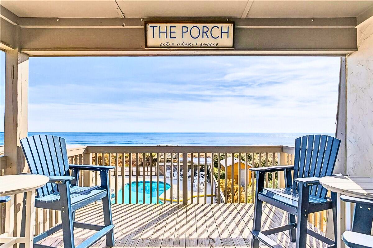 Insta-worthy Oceanfront Condo! Steps to Beach!