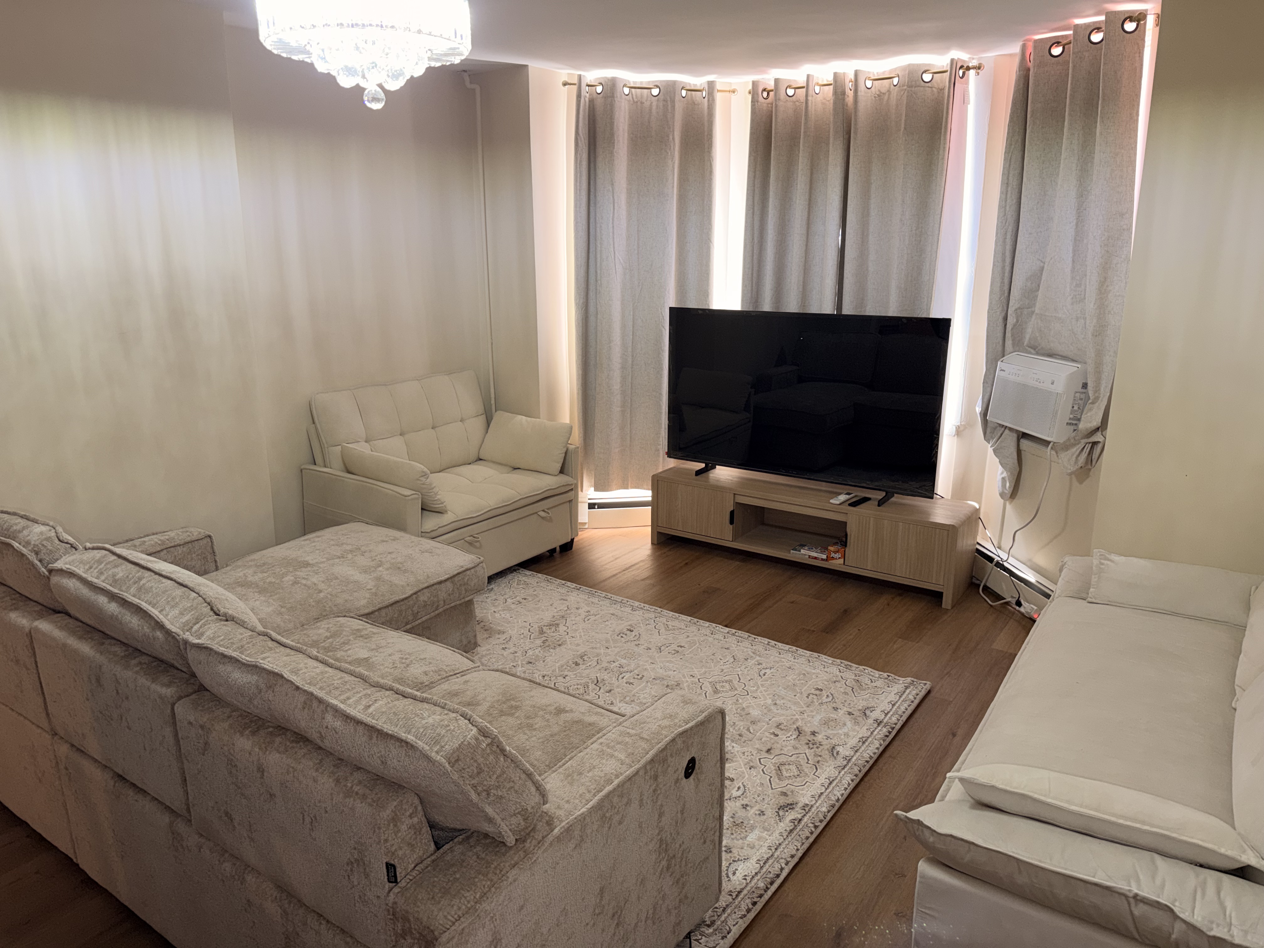 Modern NYC | Free Parking | Sleeps 9