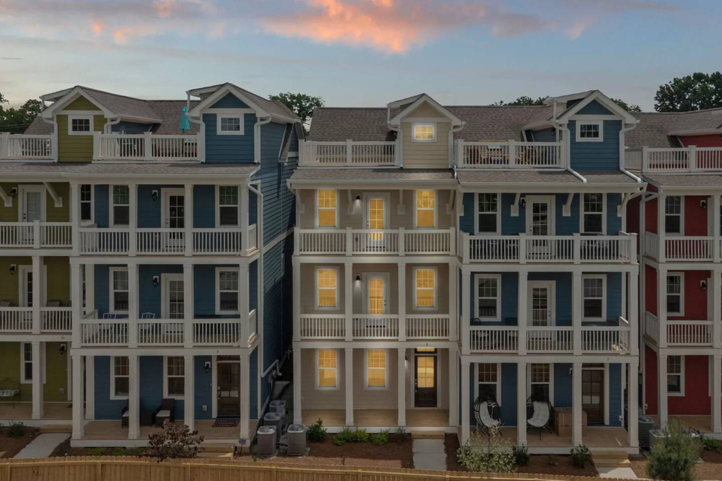 Lake House w/ Rooftop Views! 20 to Downtown Nash!