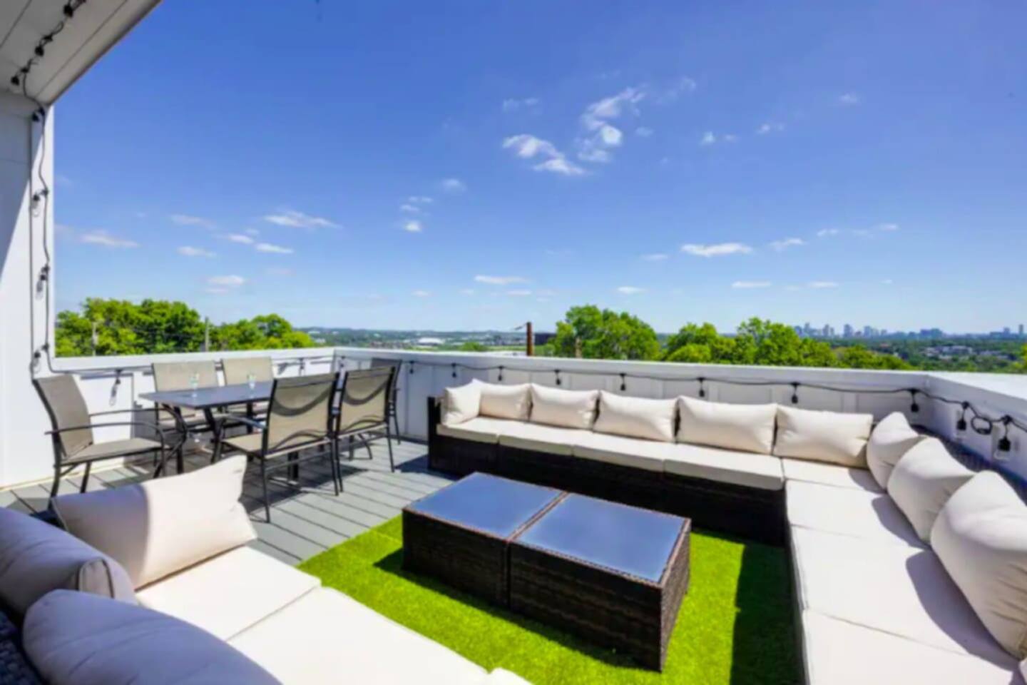 Luxury Home w/ Rooftop & 8 Beds! 10 to Downtown!
