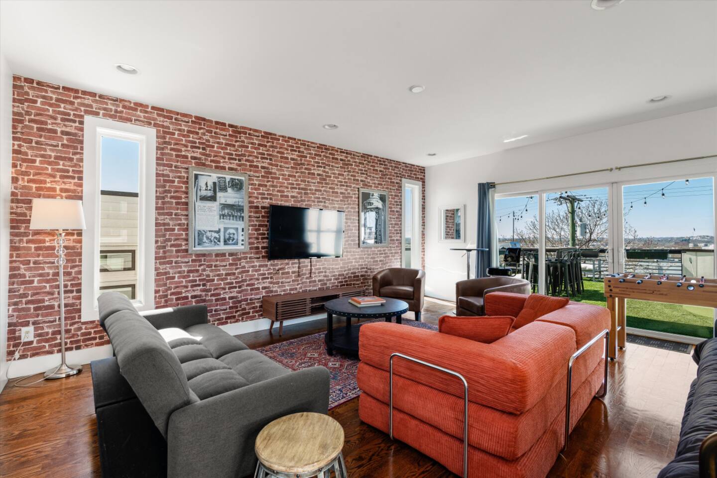 Sleep 15! 8min to Downtown + Rooftop Golf & Views!