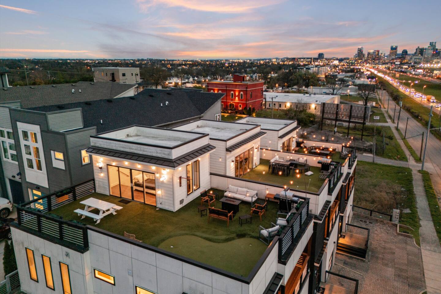 2 Homes! Rooftop Golf & Skyline Views Downtown!