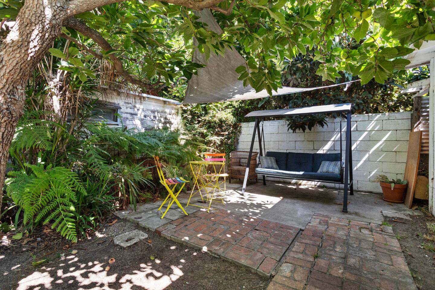 Quiet Room, Patio, Free Parking