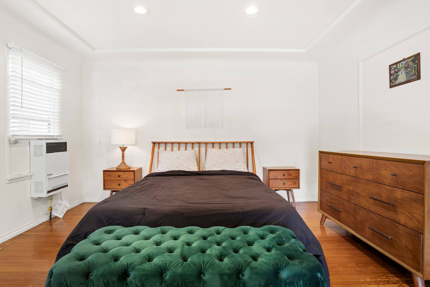 Bright Room, Patio, Free Parking