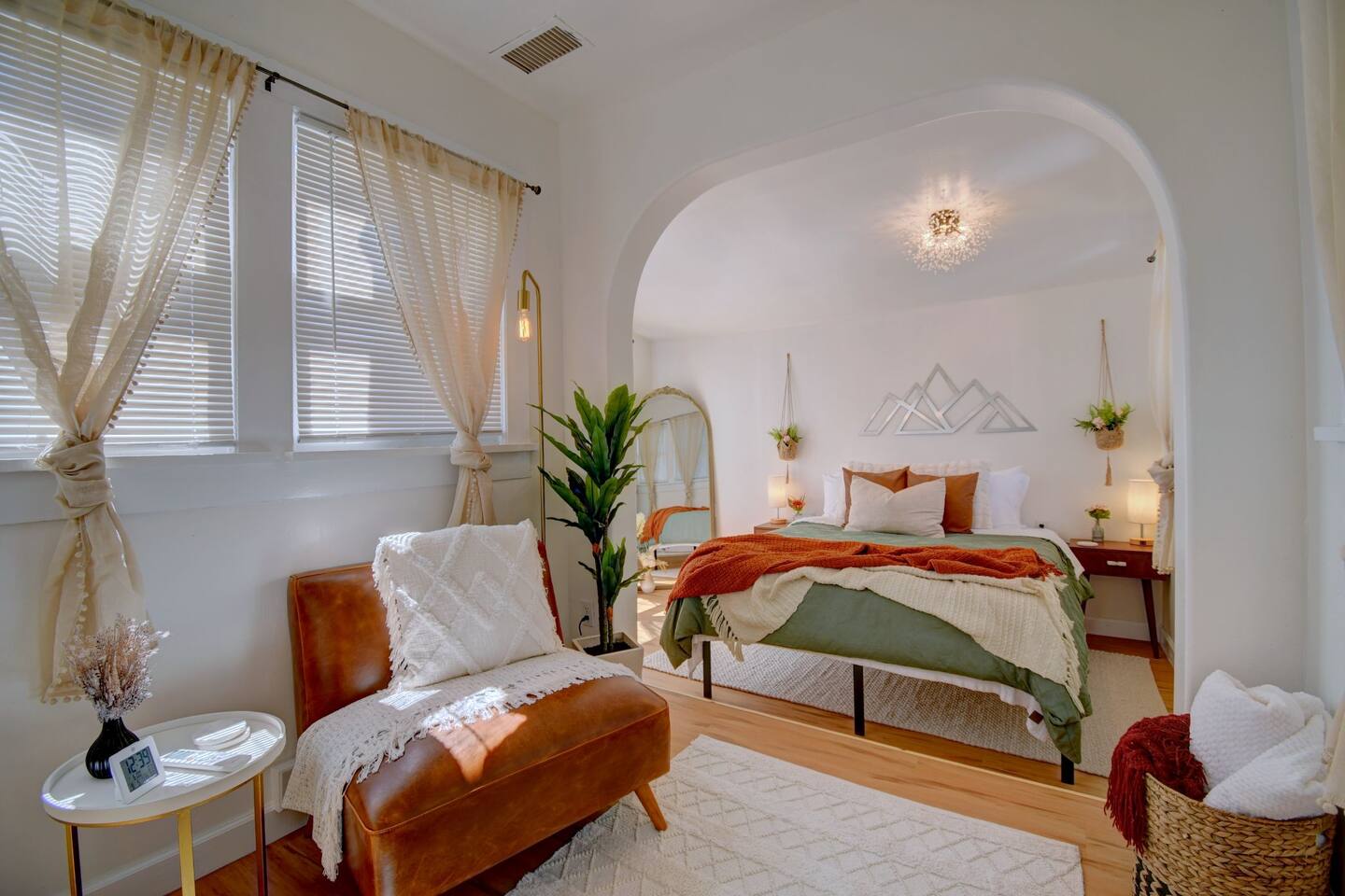 The Wing | Radiant Historic Suite