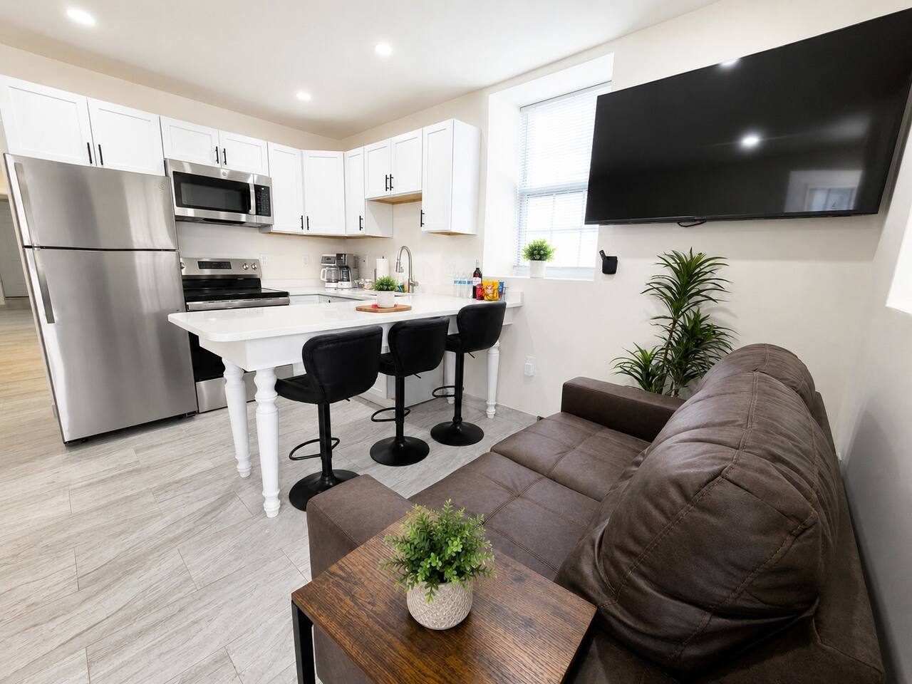 19 Ellis Street, Apt B