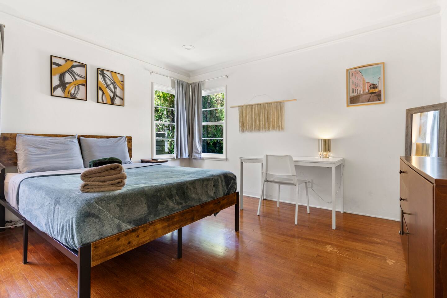 Sunny Room, Desk, Free Parking