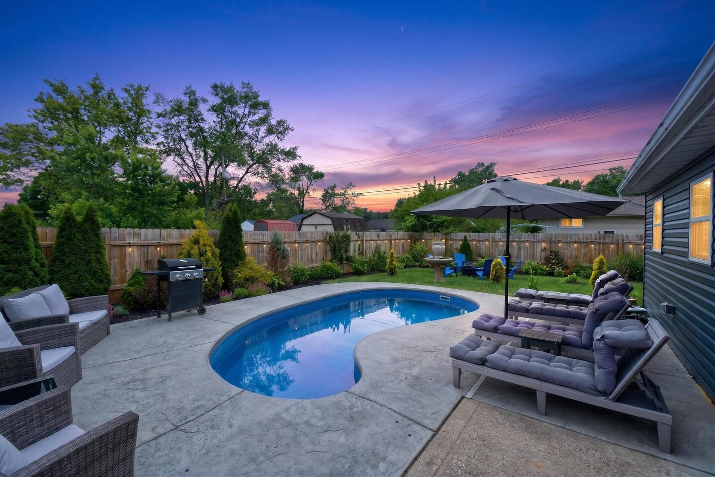 Modern 4BR with Heated Pool, Theater & Game Room
