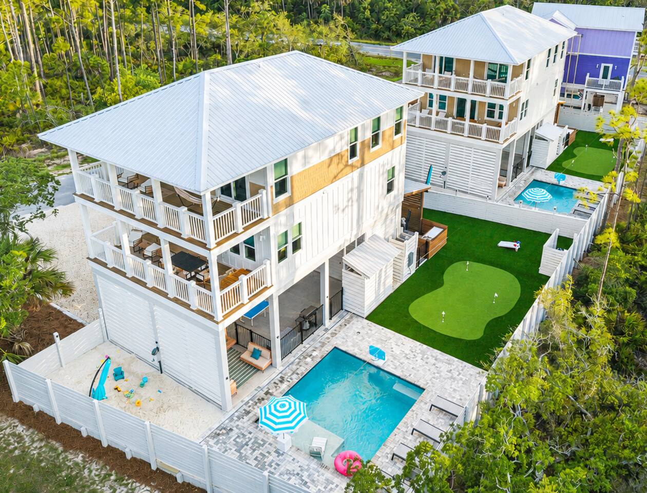 TWO Beach Houses: Pool+Putting Green+Walk to Beach