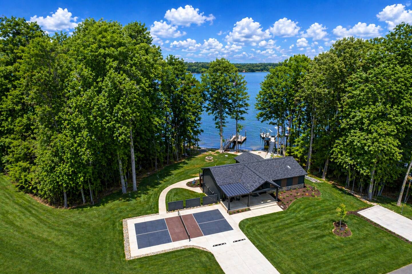 Lake Norman | Pickleball, Dock, & Game Room