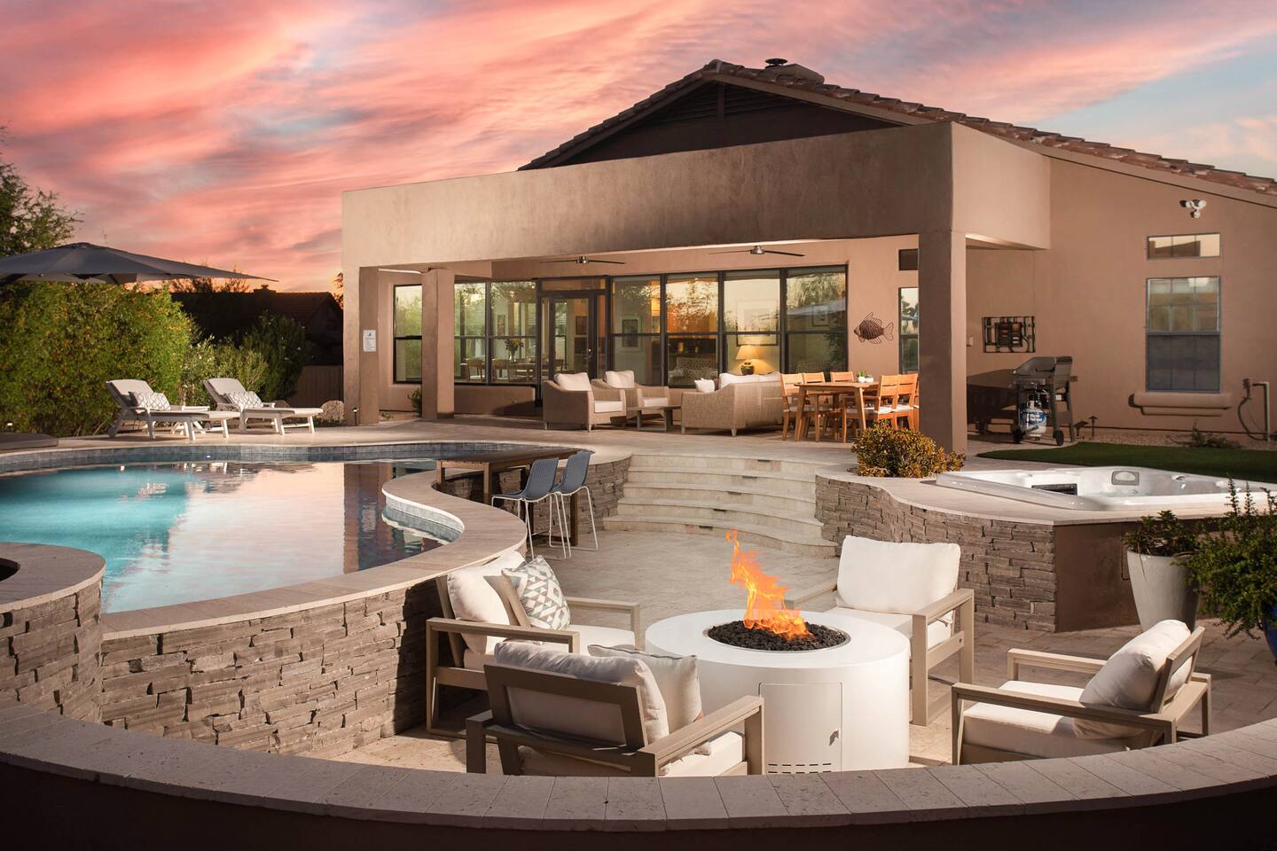 Elegant Desert Oasis with Pool, Spa, and Firepit