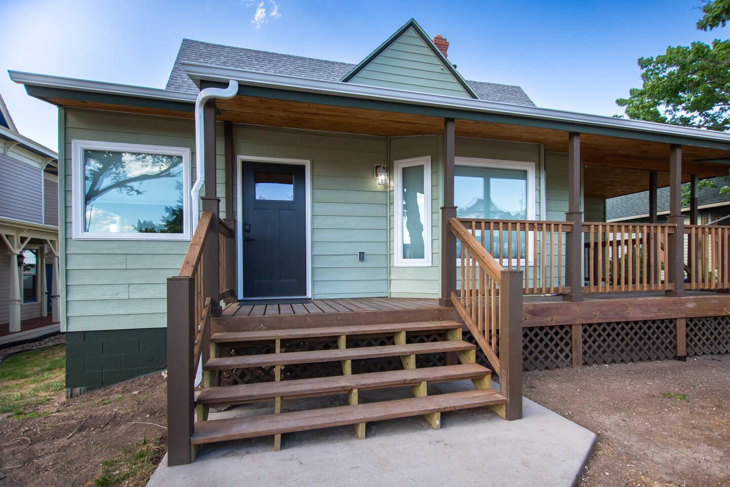 ⁂Covered Porch⁂Close to Dwntwn⁂Remodeled in 2026⁂