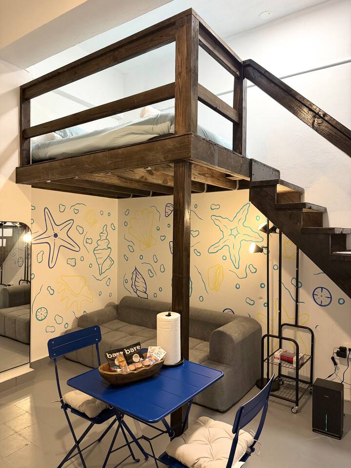 Ocean Blue Loft | Walk to Beach & Cafés