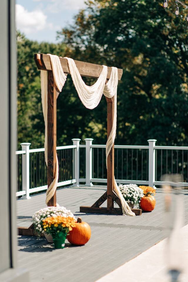 The  Wedding Barn