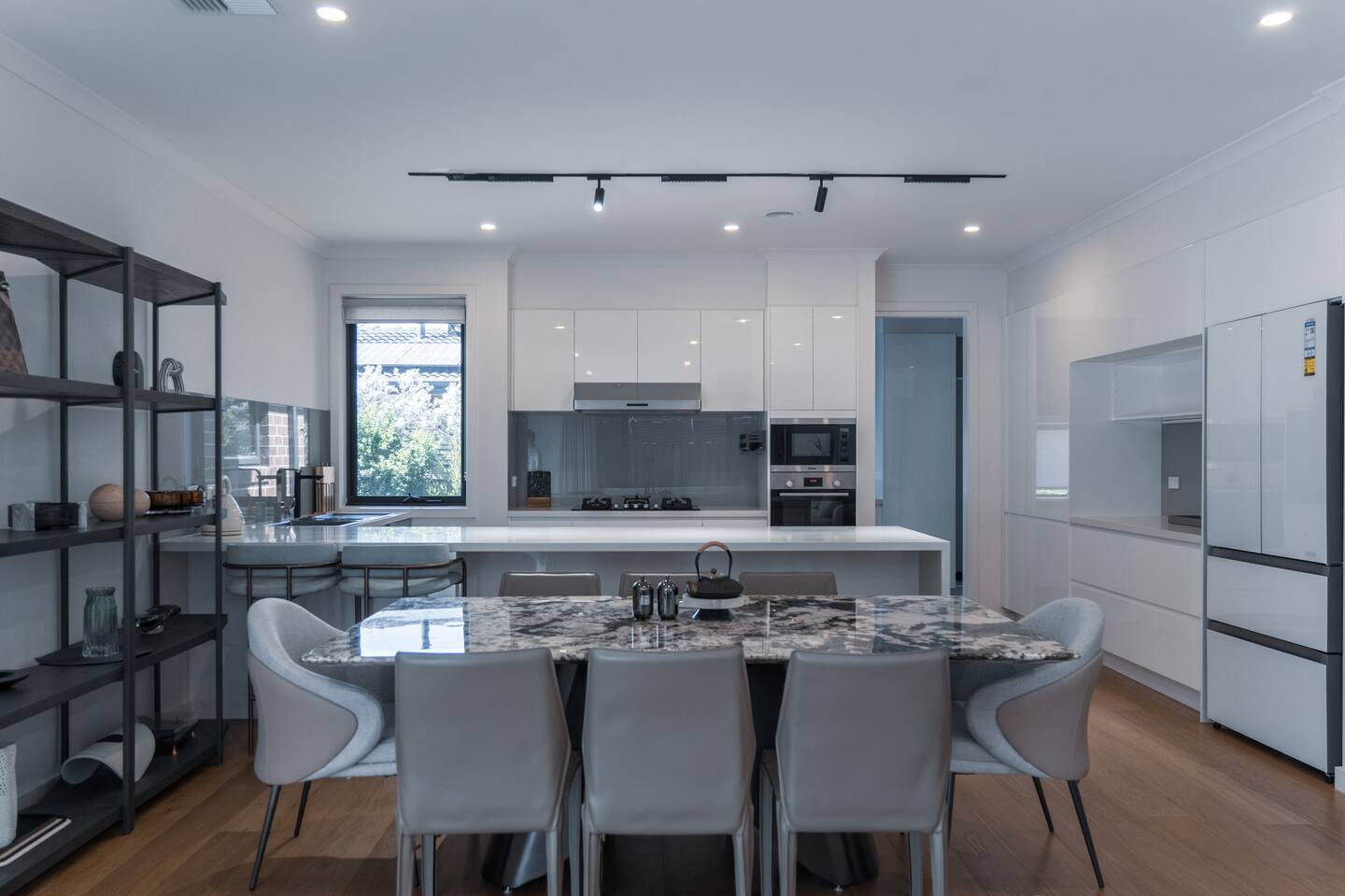 Puddings Home Lux 4BR w/ Modern Kicthen & A/C