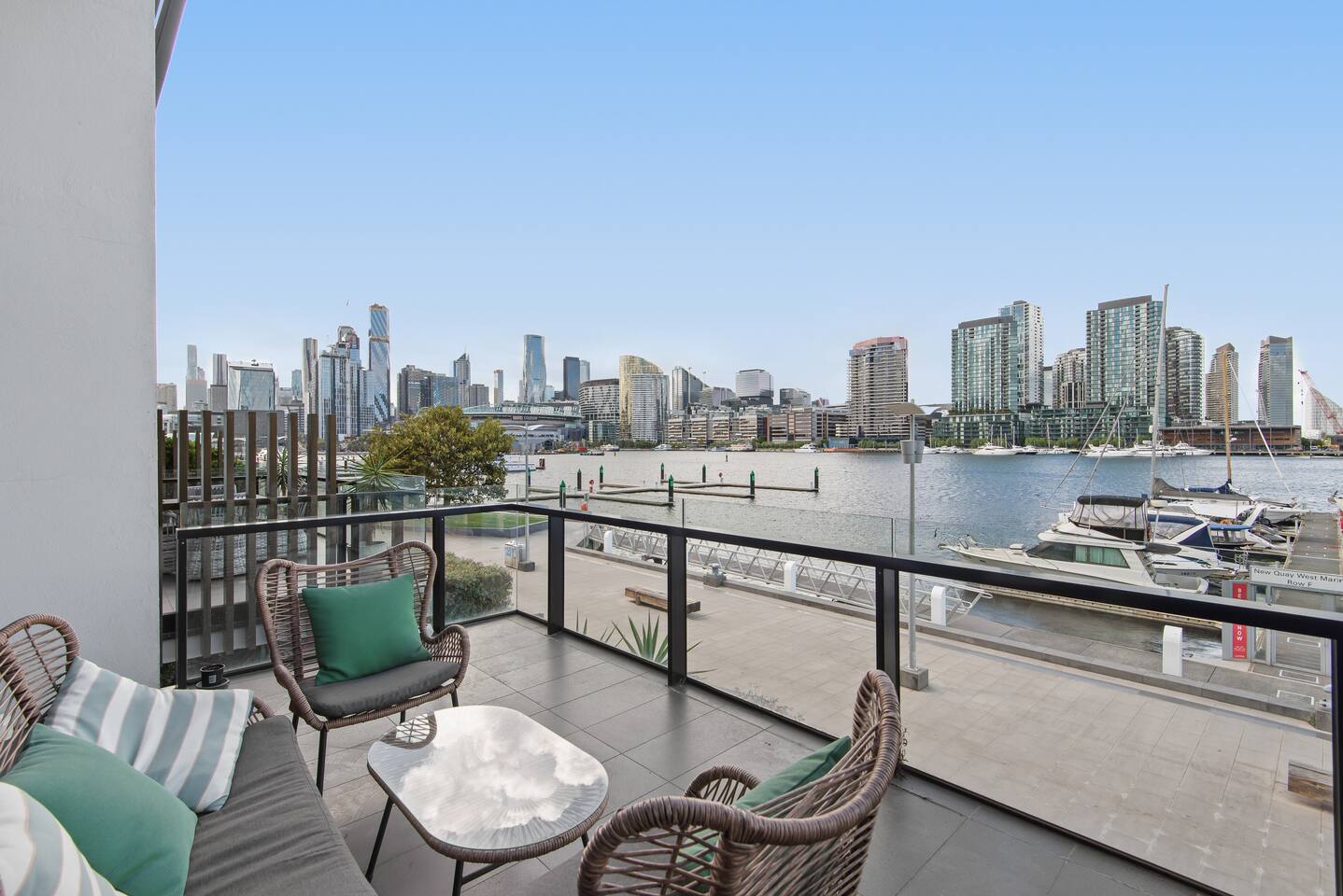 Waterfront Docklands |Marina &City Views |5B+Lift