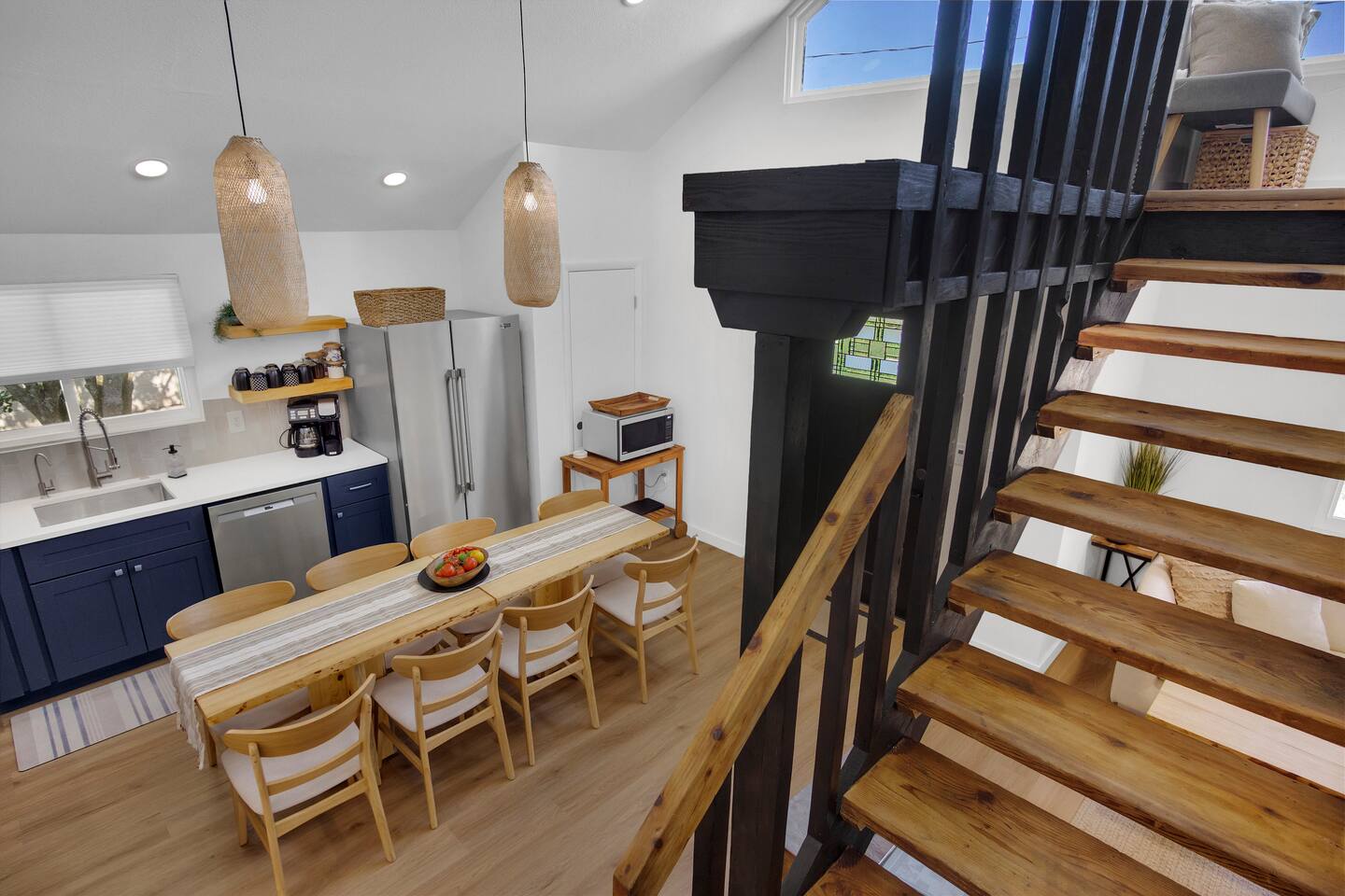 Large open floor plan for relaxing with friends and family