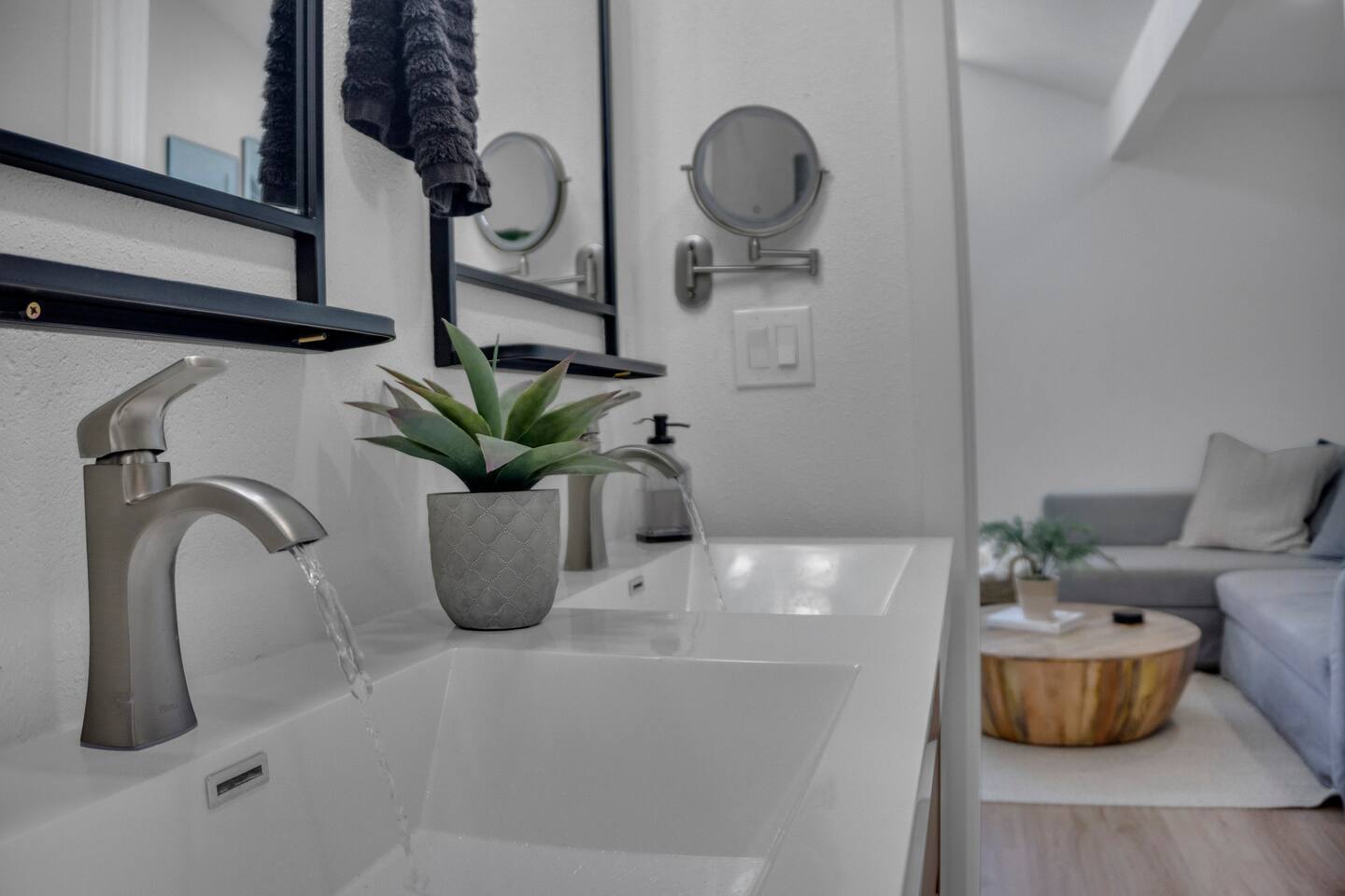 Full bathroom with Double sinks and plenty of storage for bedrooms 2&3
