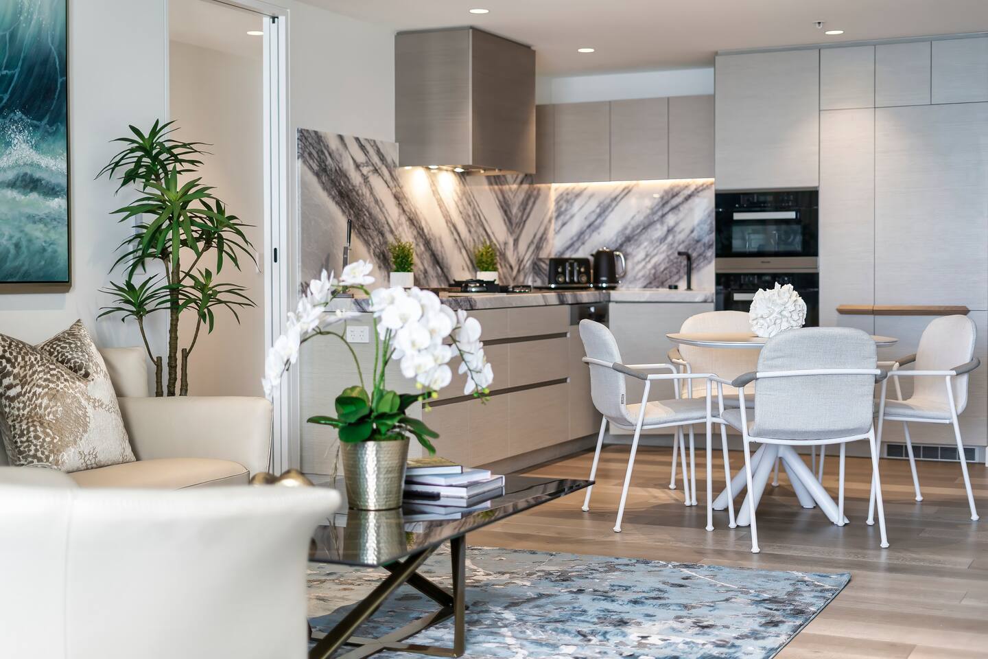 Oceanfront Luxury Suite at Jewel Residences Pools