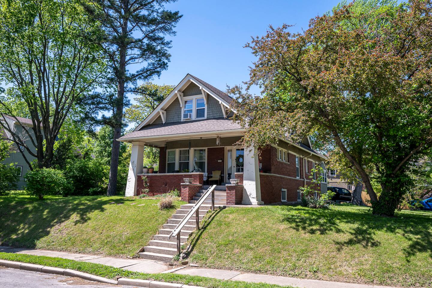 FIFA KC Stay: Historic Home + Walk to Stadium Bus!