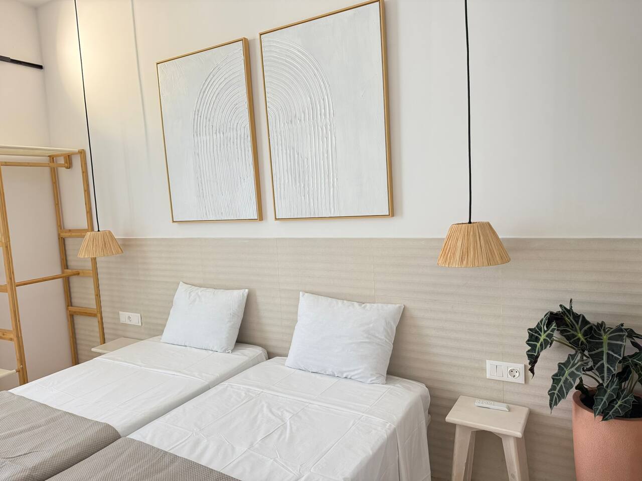 9 OOLAA APT -5minBeach-WiFi-AC-SmartTV-Gym-Laundry