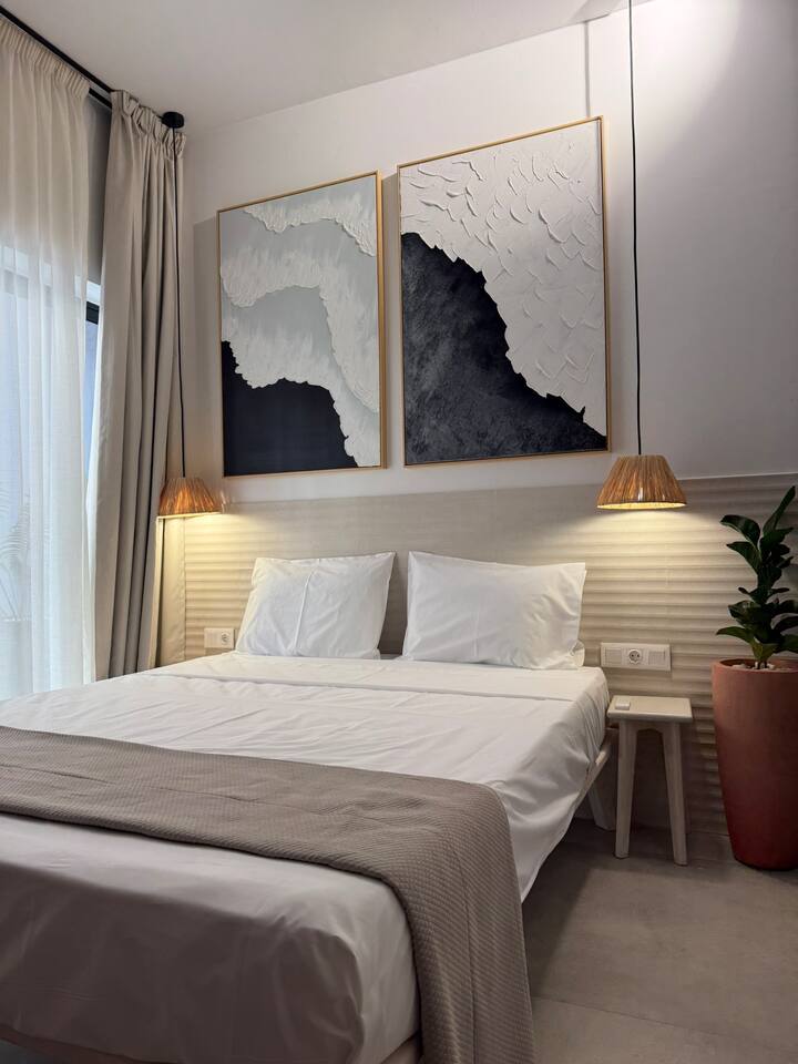 3 OOLAA STUDiO-5minBeach-WiFi-AC-SmaTV-Gym-Laundry
