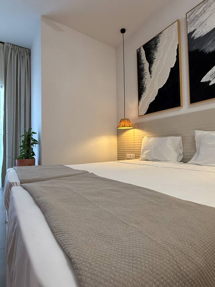 1 OOLAA STUDiO-5minBeach-WiFi-AC-SmaTV-Gym-Laundry