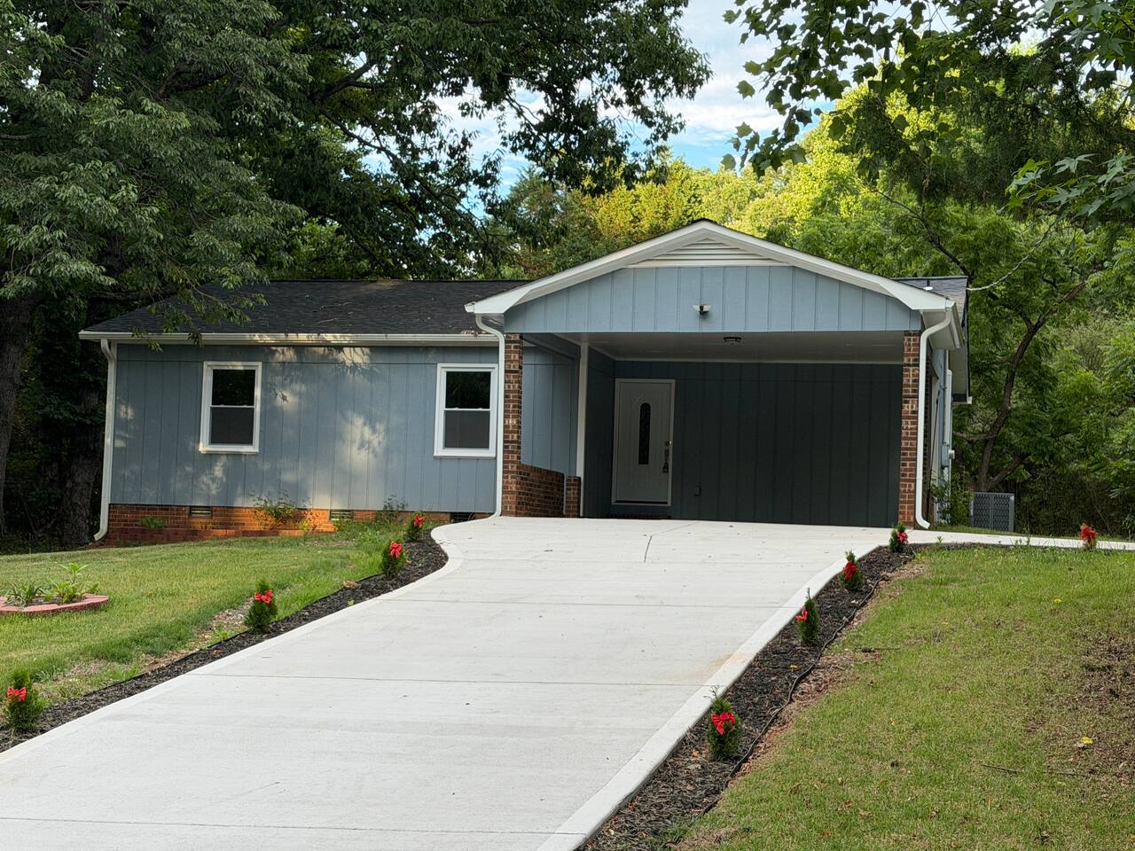 Quiet 3Bed 2Bath Ranch W/Workspace, Great Location