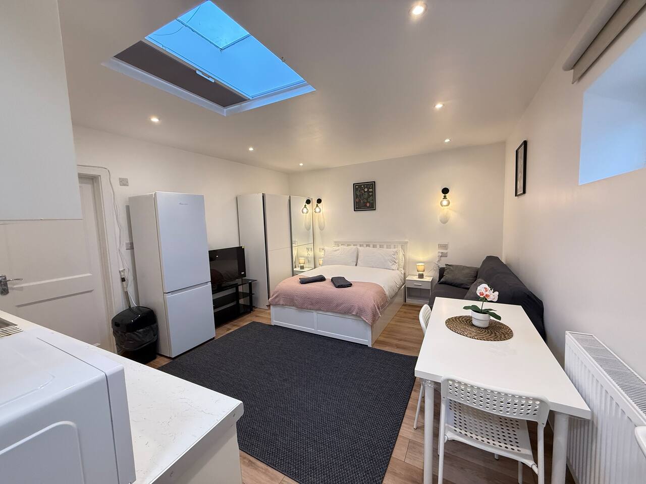 Cosy private Studio + Private Entrance| P. Parking