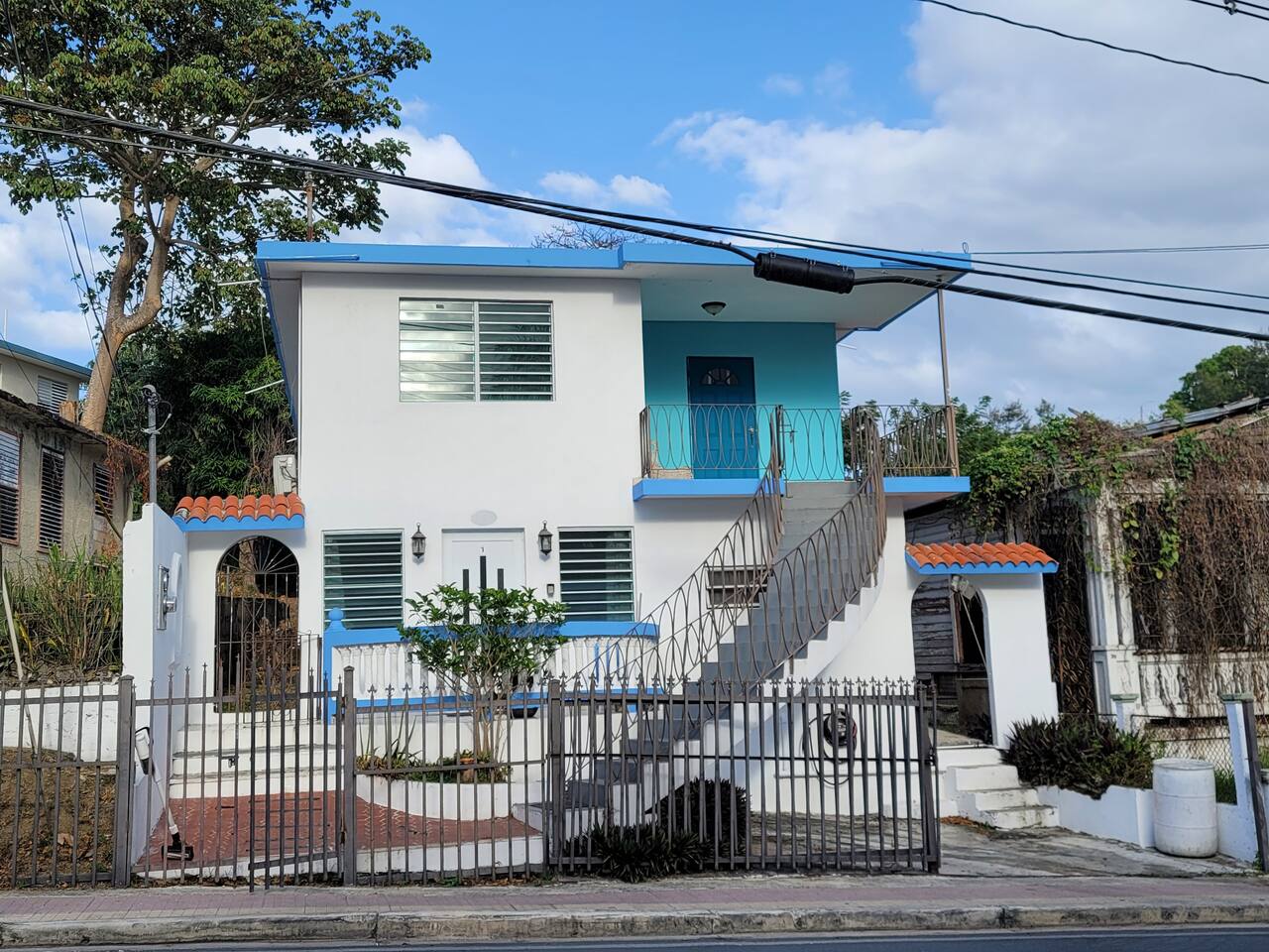 Above the Plaza 7·Downtown Rincon·AC Rooms for 6
