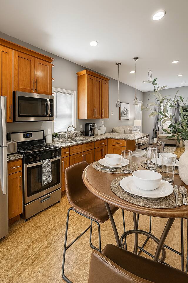 Bridgeport Bungalow | Sleeps 4