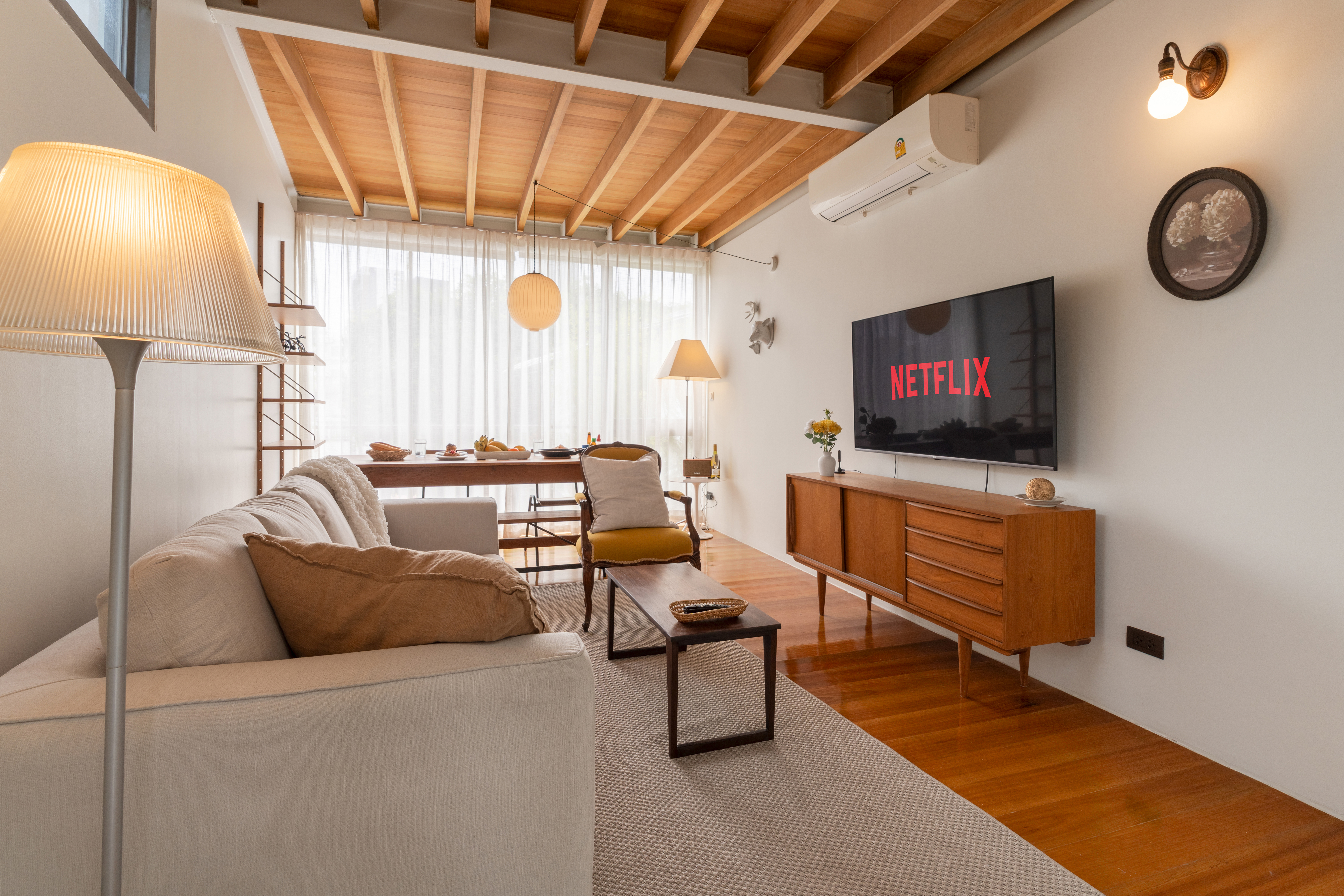 Sunny Three-Story|EV/WiFi/Workdesk/FullKitchen