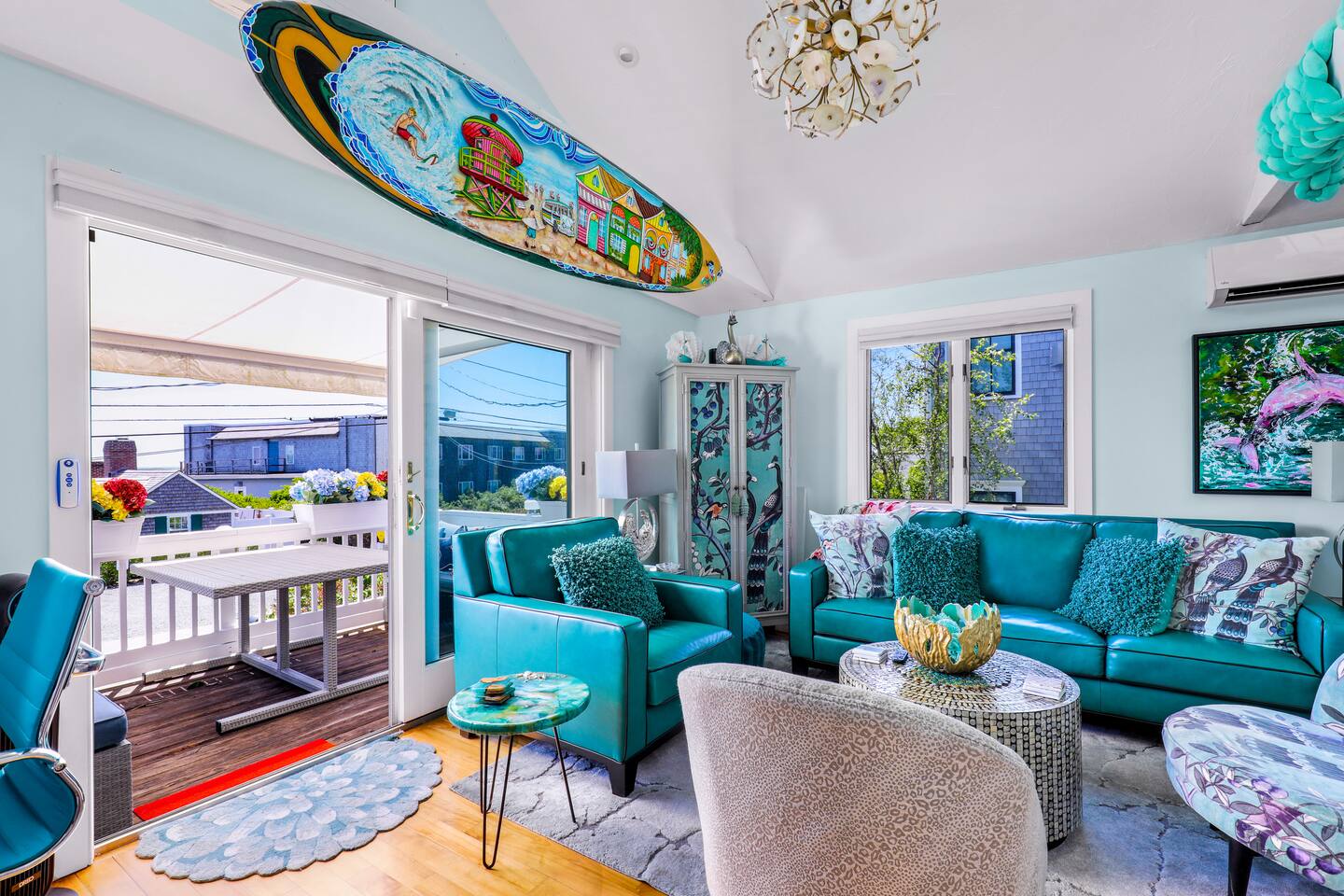 Stunning West End Escape Steps to Beach + Parking