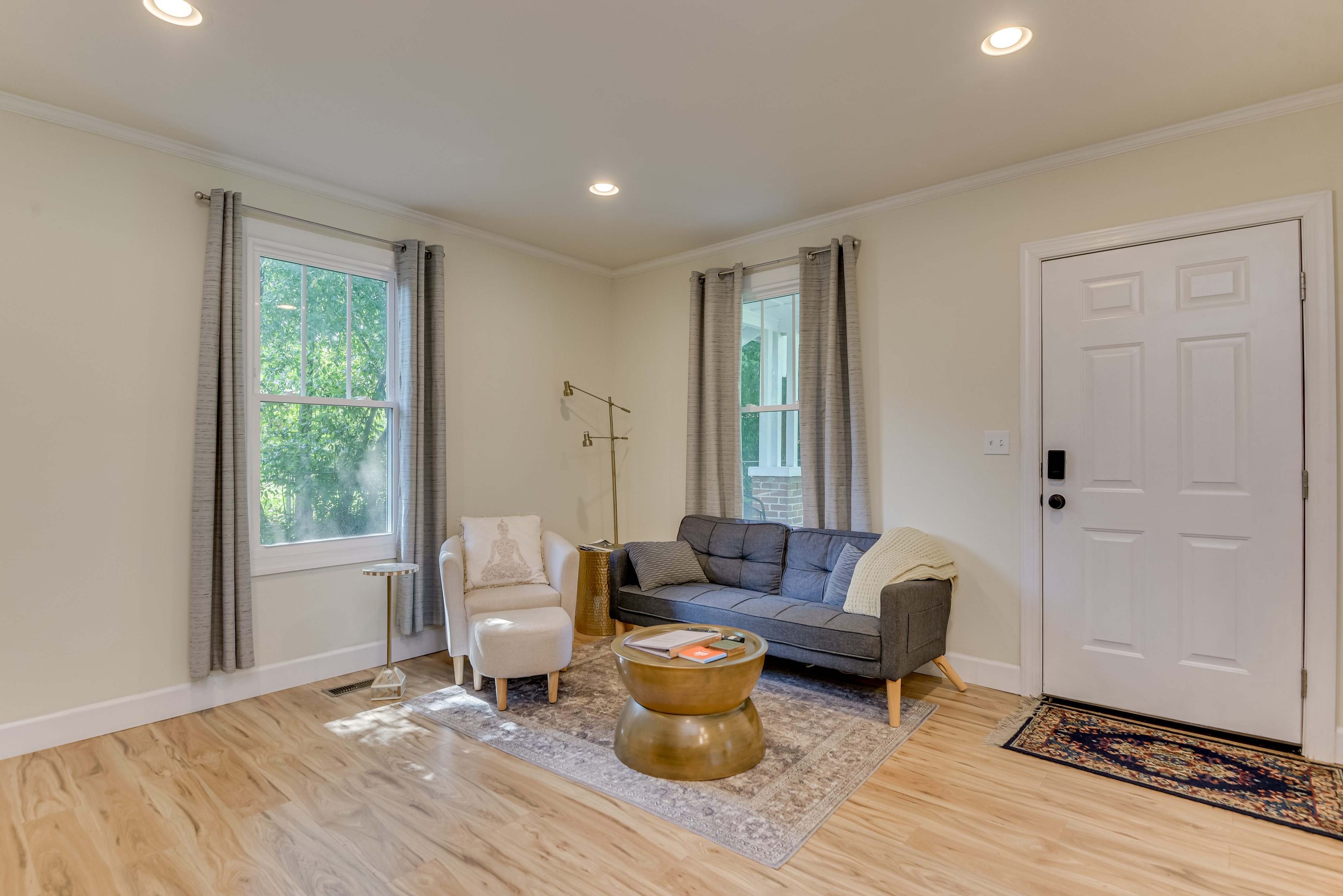 Cozy Red Door Bungalow | Porch, 2 Ensuite Baths
