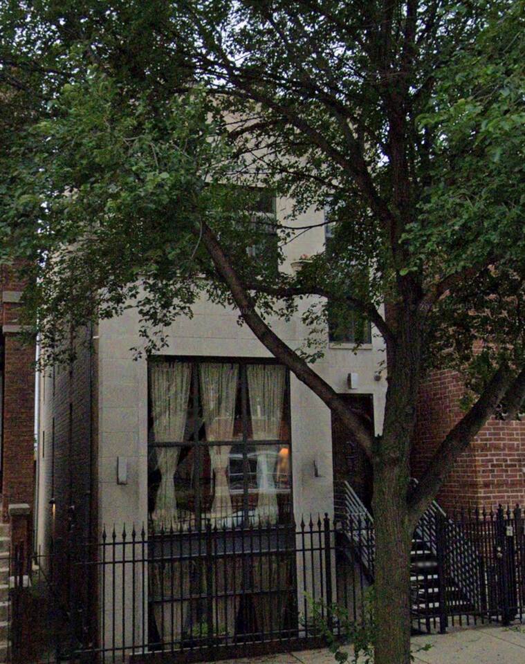 Huge Pilsen Home | Walk to Dining, Bars & CTA