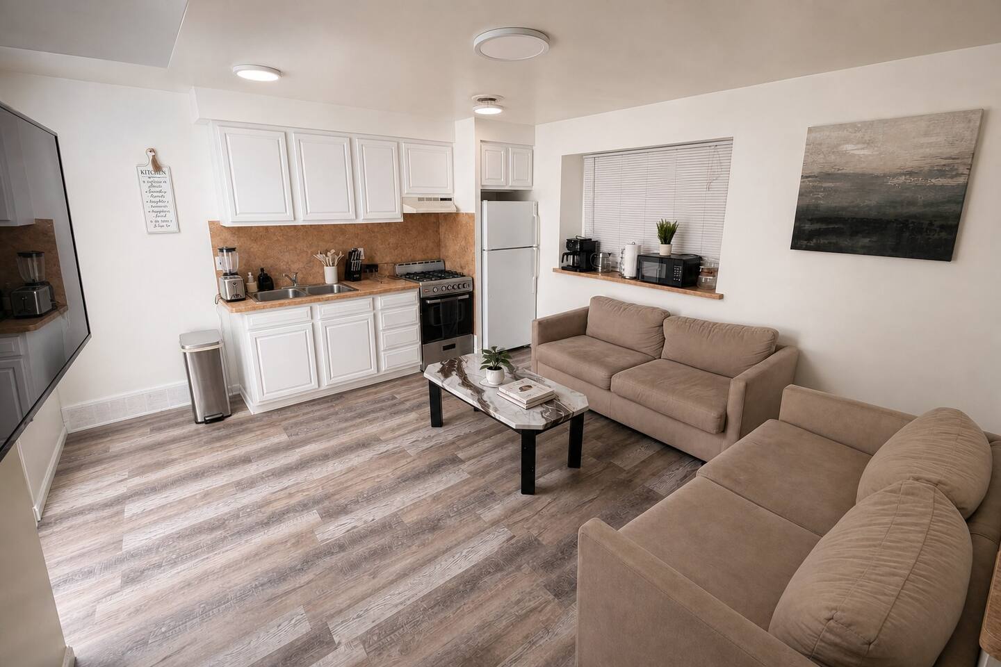 Downtown Verde | Urban Escape