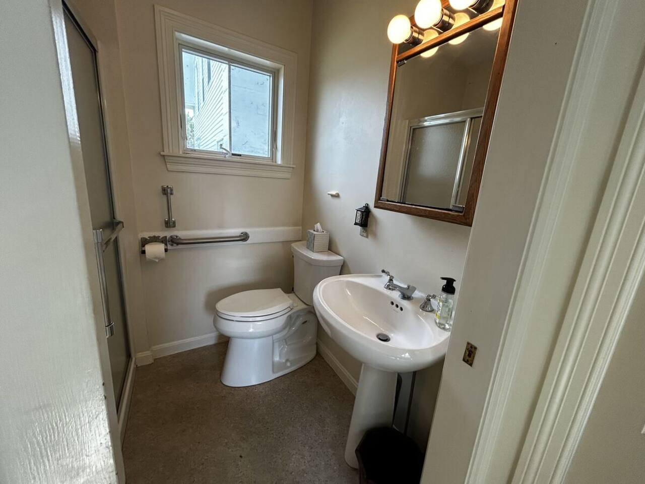 Property thumbnail 13