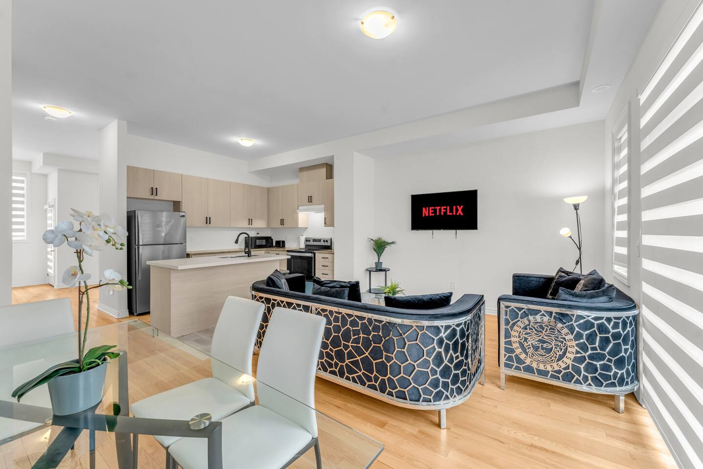 Comfortable Vaughan Getaway | 4BR | WiFi & Parking