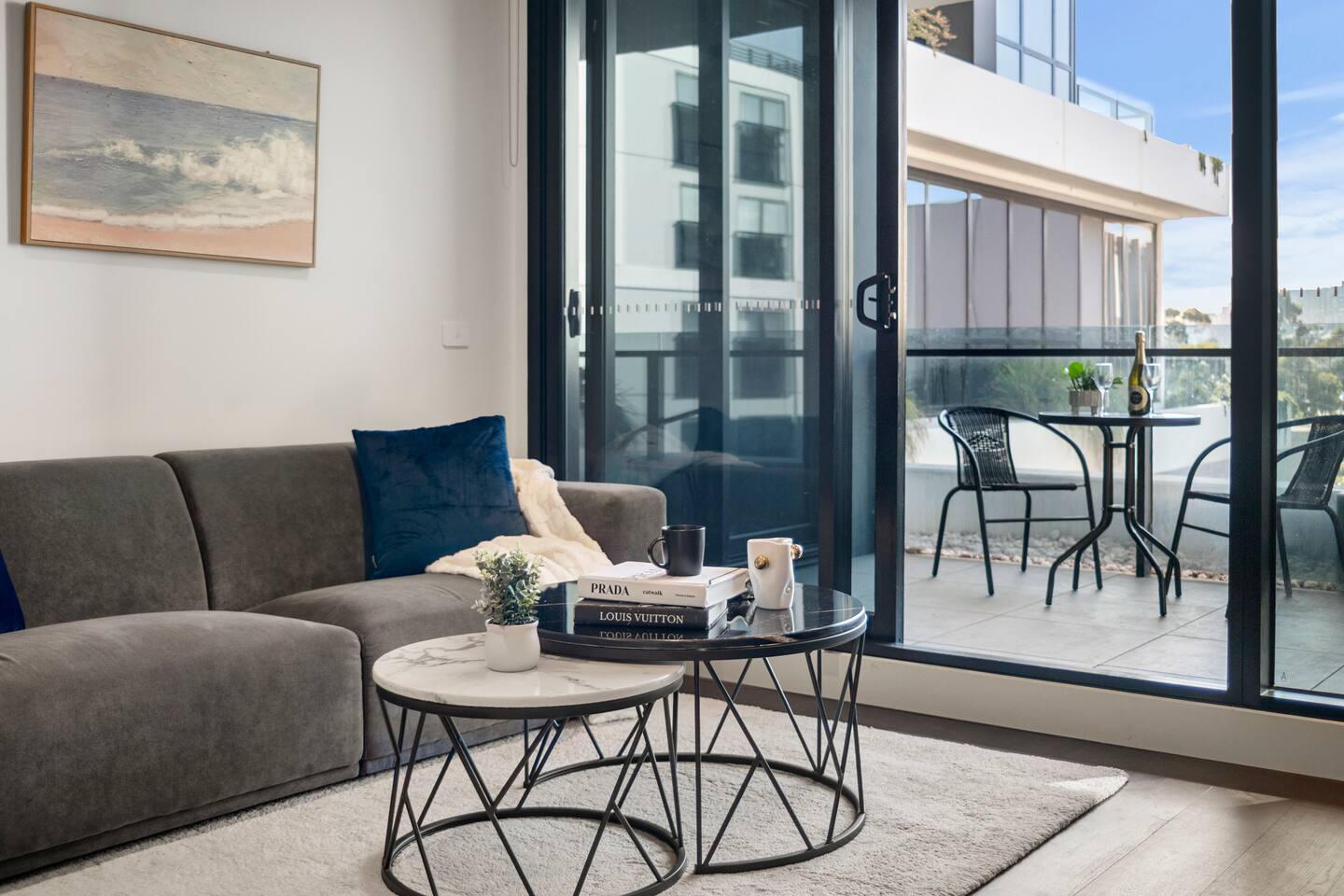 Stunning Skyline 3BR CBD Stay|Luxe Views & Parking
