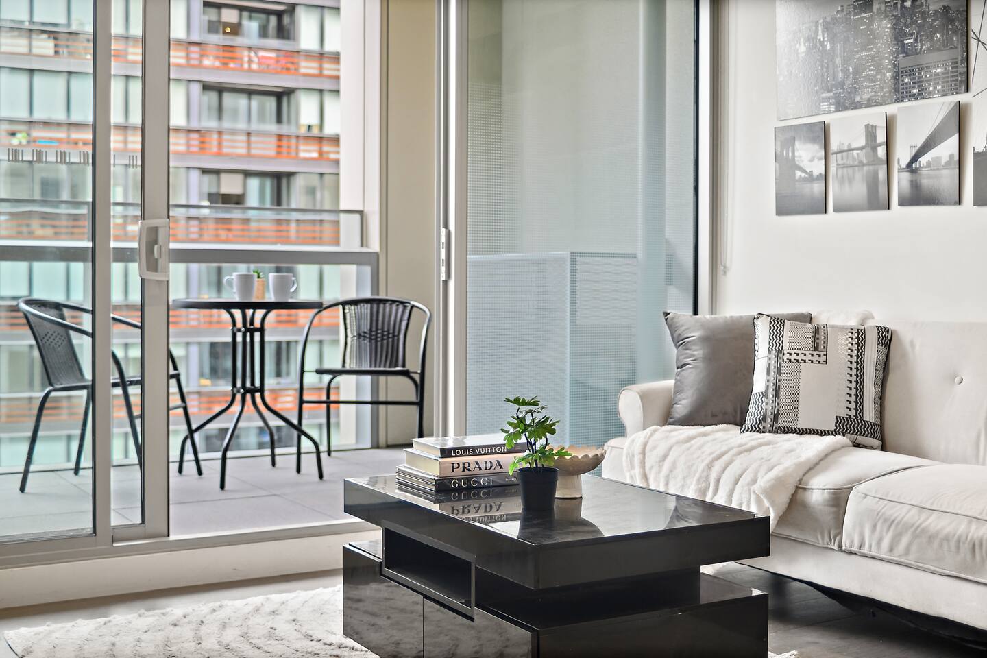 Docklands NYC Skyline 2BR | Luxe Pool Gym Parking