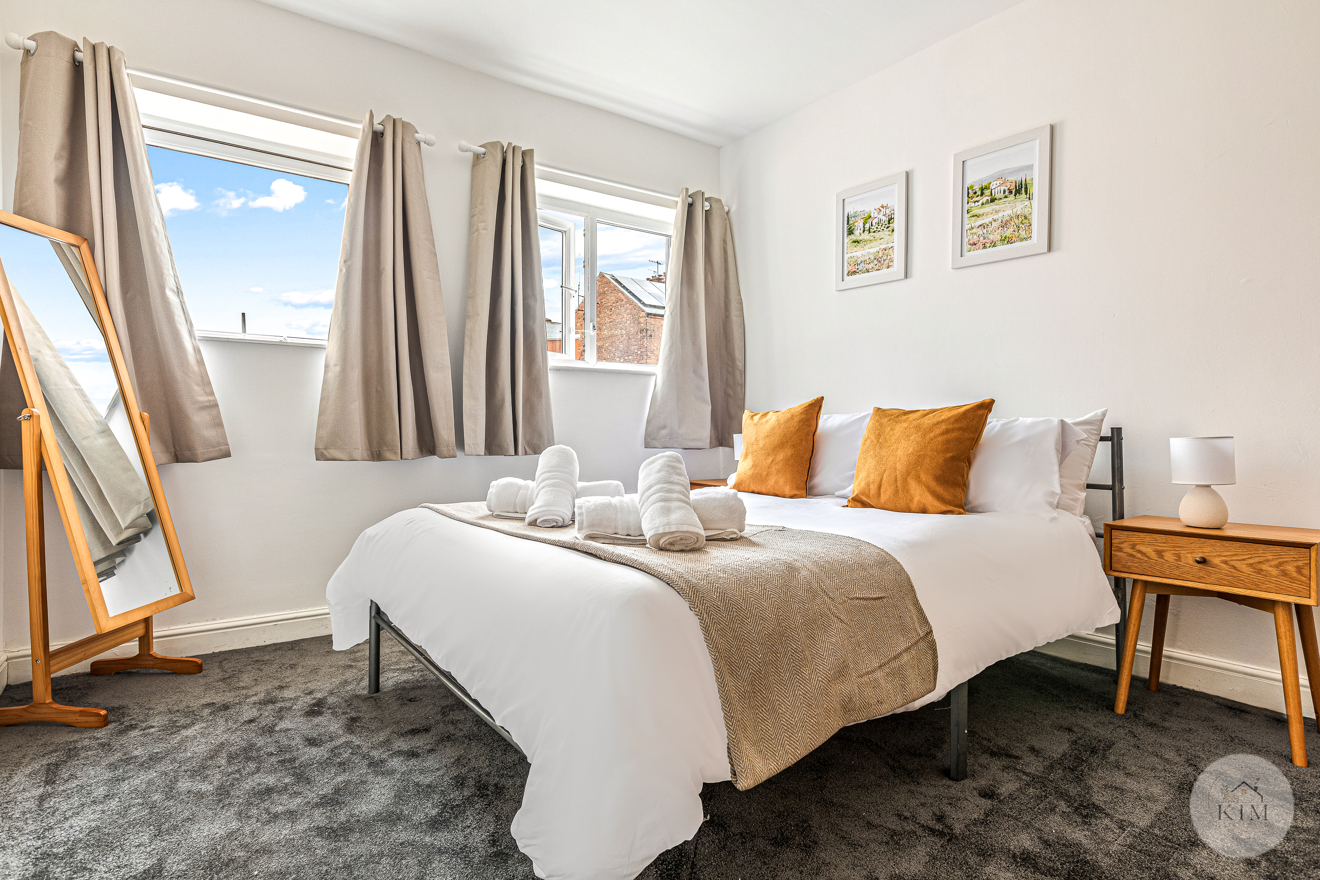 Modern 2BR Nottingham Apt | Near Centre, QMC & Uni