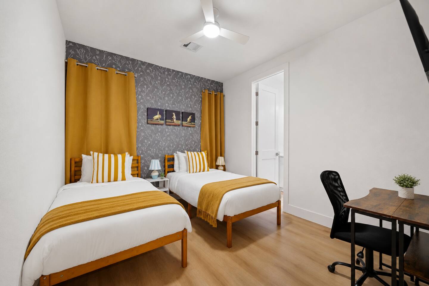 Simmons B Suite #9