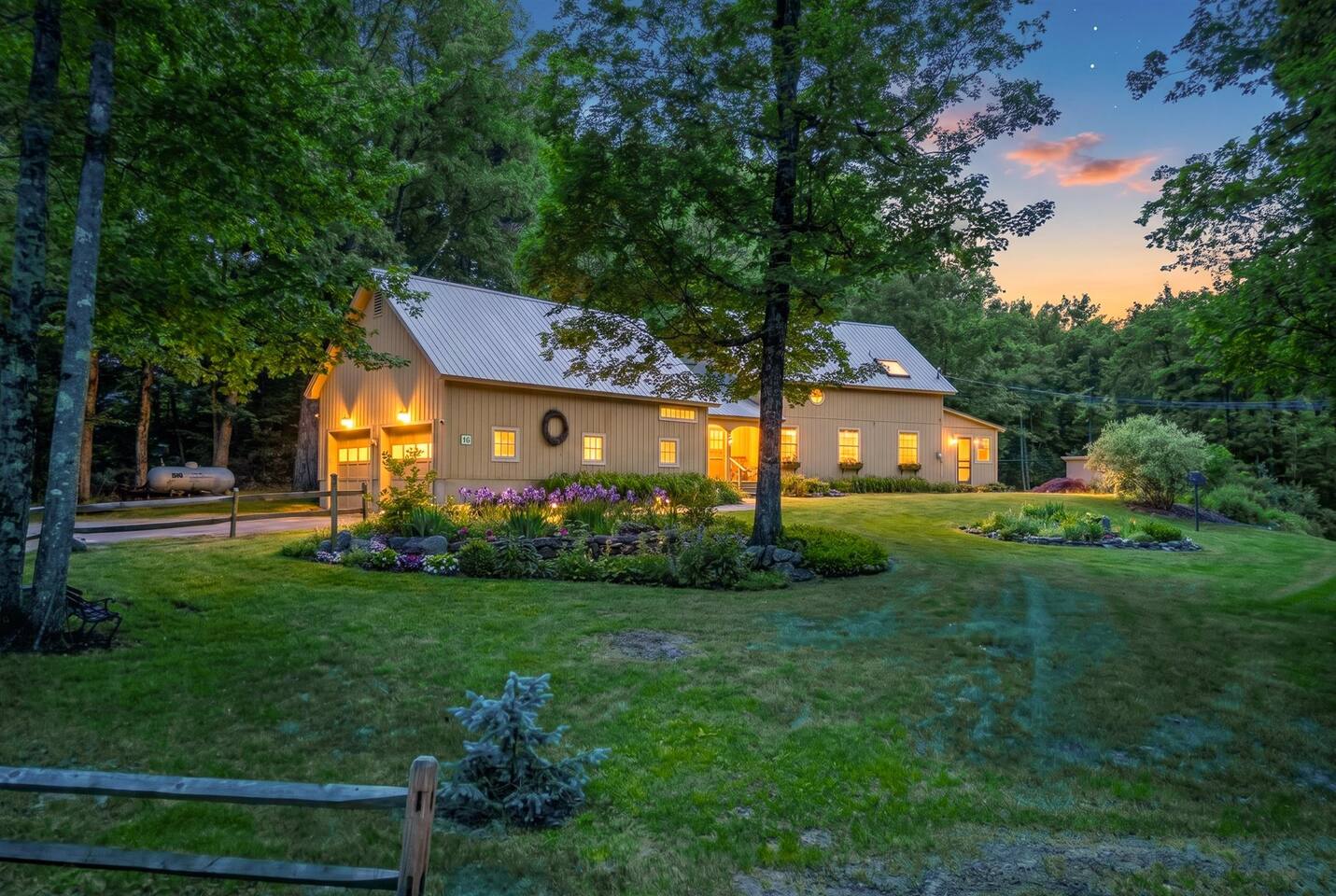 4BR Family & Pet Escape w/ Porch, Fire Pit, Grill