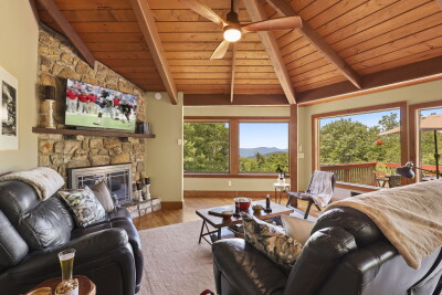 Beech Mountain Place - Cabin Rental in Beech Mountain, NC