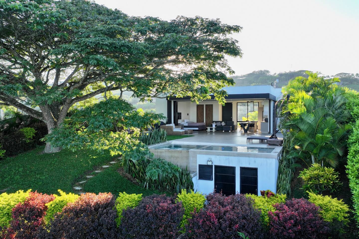 LoftMerak sunsets, Jacuzzi, terrace, privacy, wifi