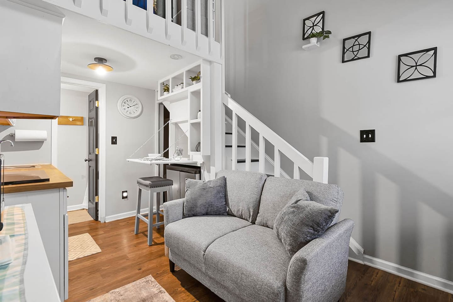 Welcome Stay + Modern Tiny Ease + Free Parking
