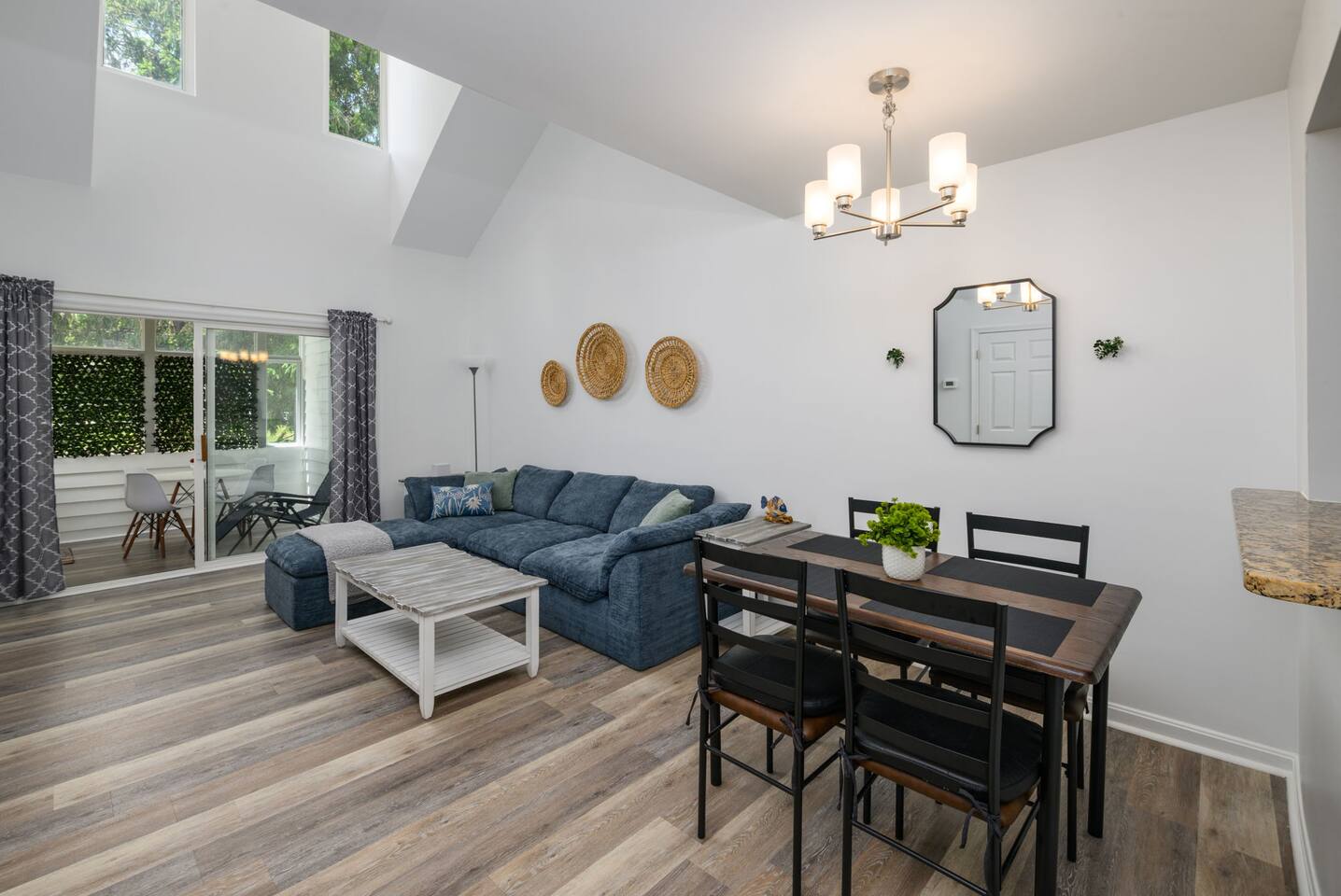 Coastal Retreat | 3BR/3.5BA |Sleeps 6