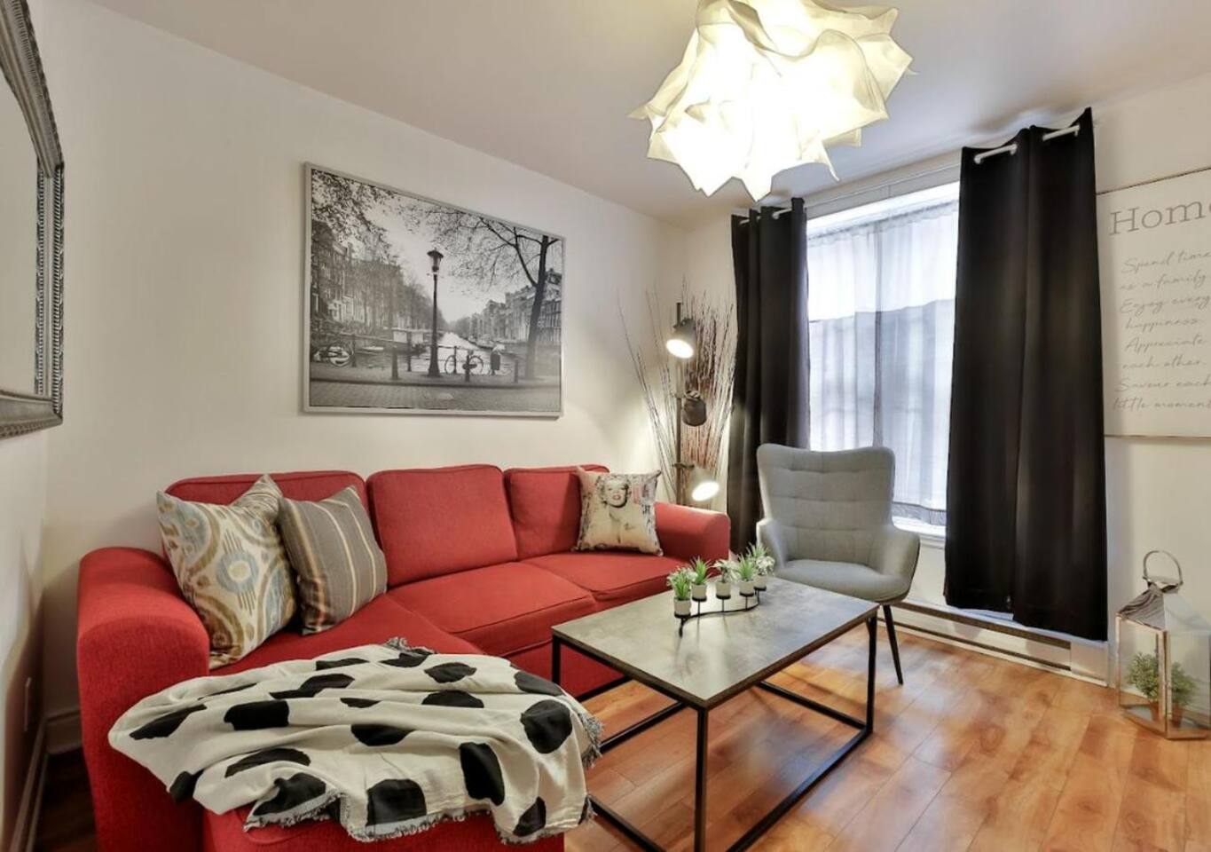Downtown Suite w/ Deck & Laundry